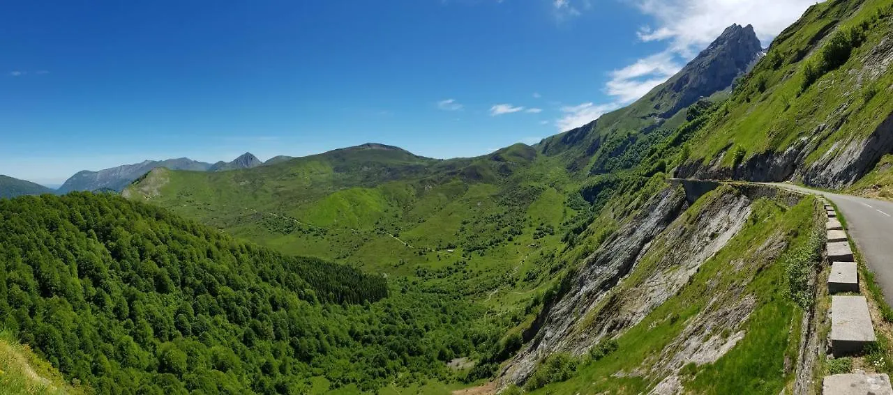 Chambres D'Hotes Les Marmottes Arbéost 0*,  France